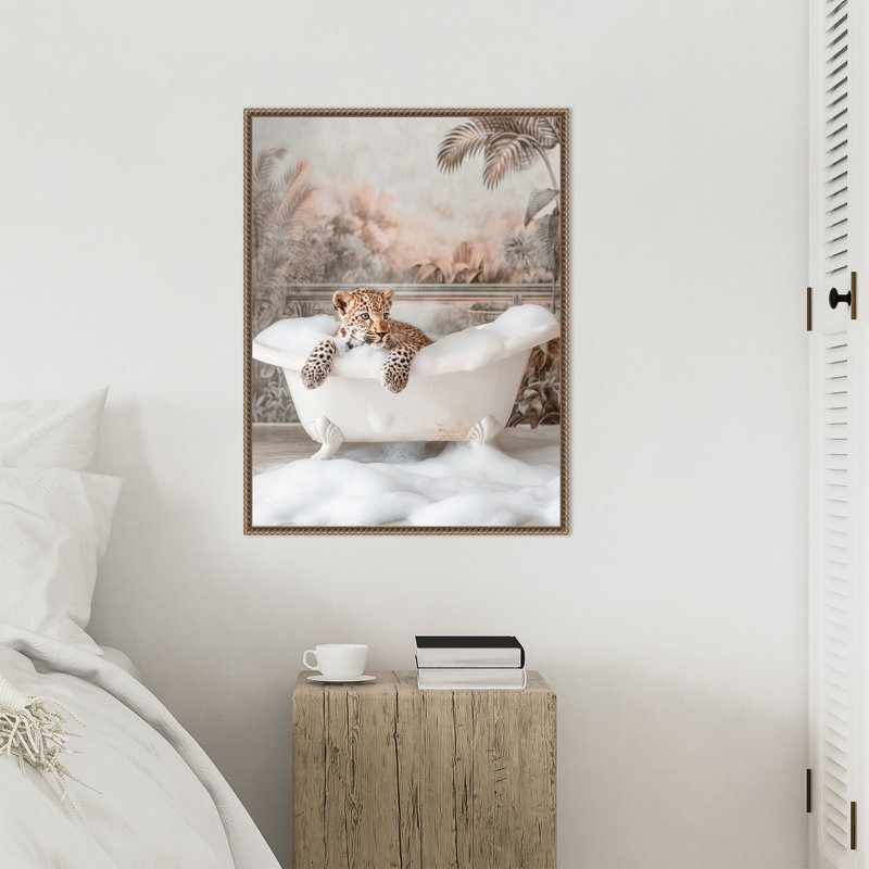 «Leopard Bubble Delight» par Hostetter, reproduction d'art sur toile encadrée, H 30 po x l 23 po