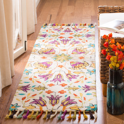 Tapis floral en laine touffeté à la main Vahakn