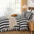 White/Black Striped est en rupture de stock