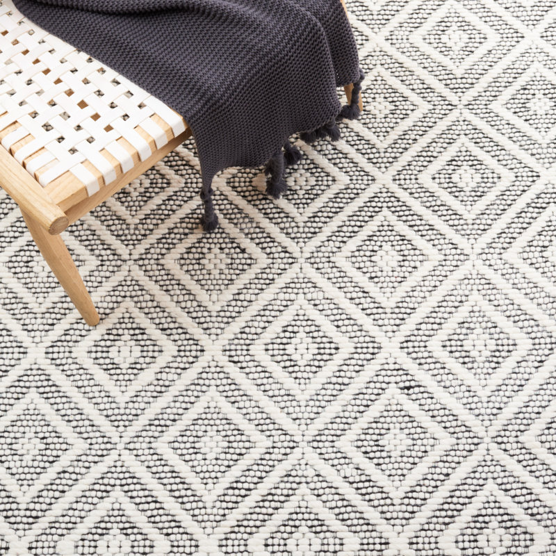Castillo Hand Woven Wool And Cotton Geometric Rug, Rectangle 6' x 9'