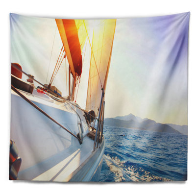 Rebord de mer en shore de mer en tapisserie de mer bleu avec accessoires suspendus inclus