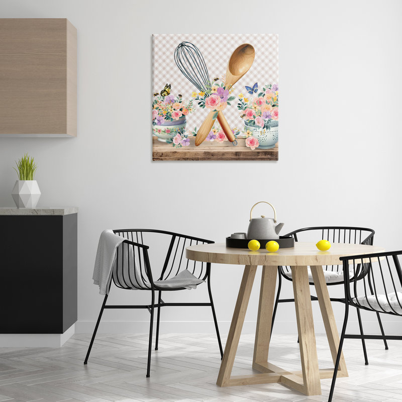 «Crossed Utensils on Gingham», art mural sur toile par Nicole DeCamp, H 30 po x l 30 po