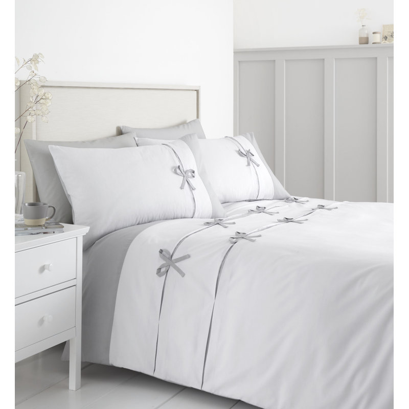 Milo Bow Duvet Cover Set with Pillowcases, Super King Duvet Cover + 2 Standard Pillowcases, White