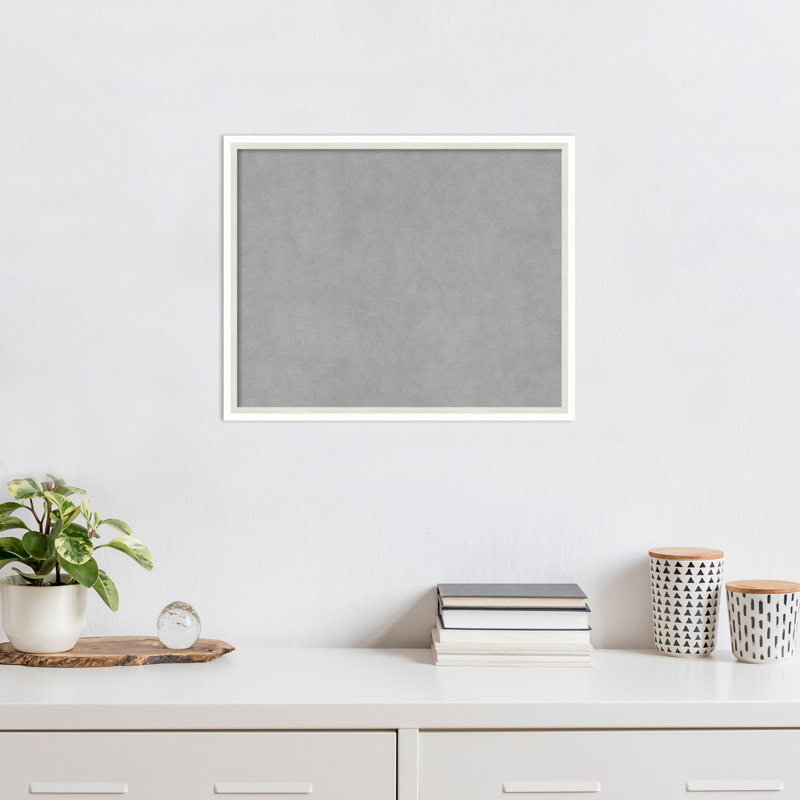 Tableau magnétique encadré blanc Lucie, H 17 po x l 21 po