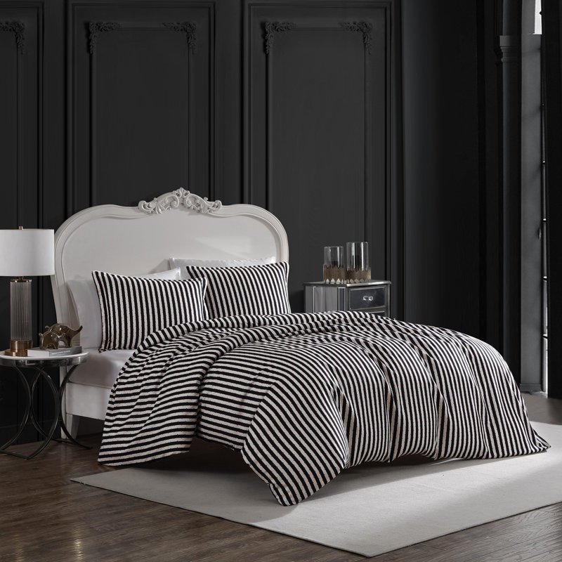 Betsey Johnson Wonderland Stripe Black Reversible Duvet Cover Set, Queen Duvet Cover  + 2 Standard Shams