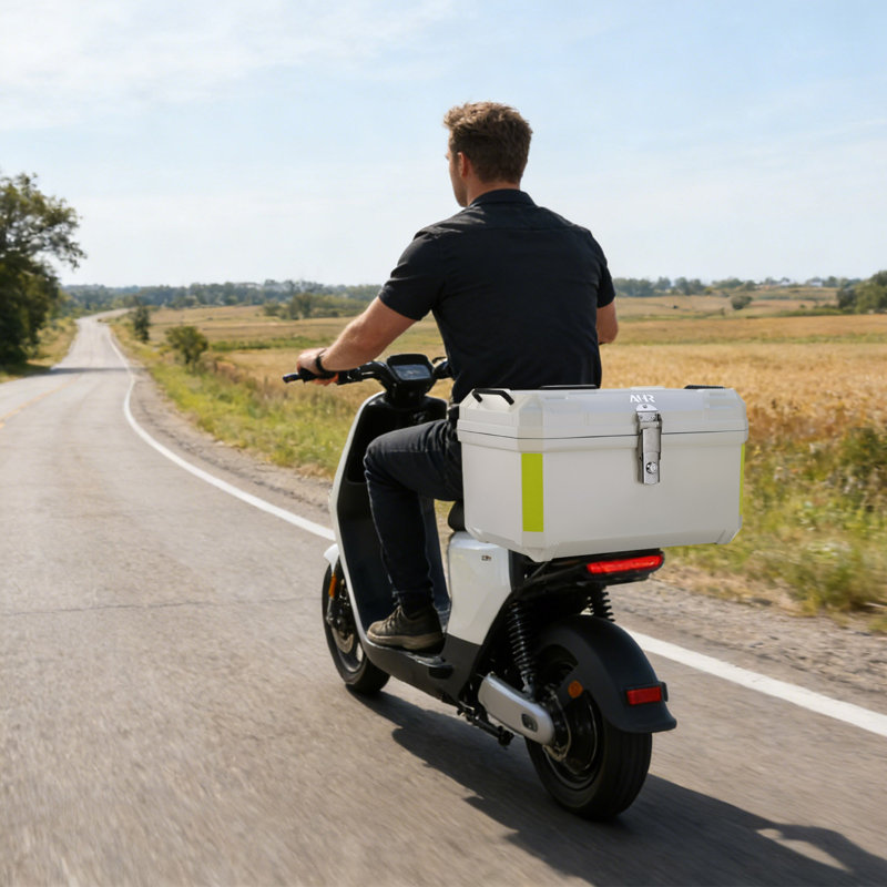 Dossier de rangement pour coffre de scooter Ahr 65L