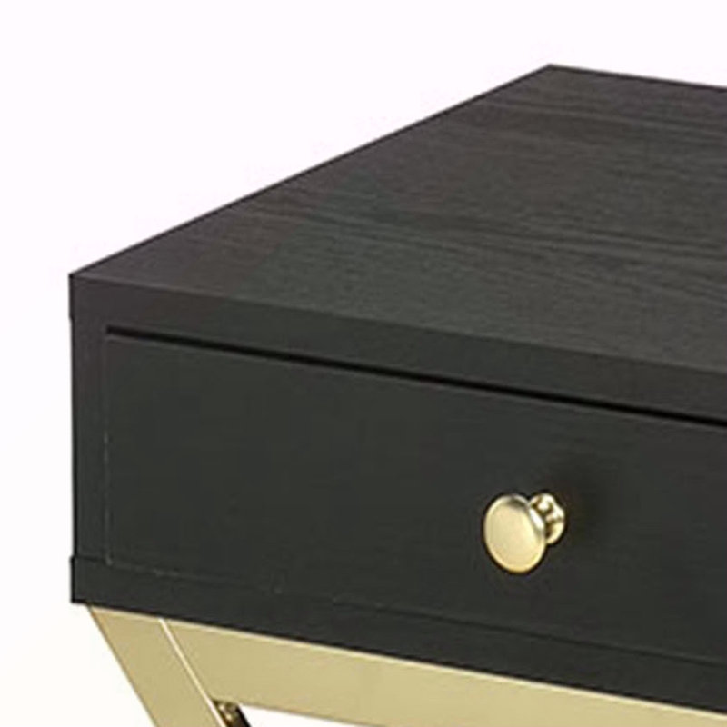 Table d'appoint pratique avec tiroir simple, parfaite pour garder les objets essentiels à portée de main et compléter n'importe quelle configuration de mobilier