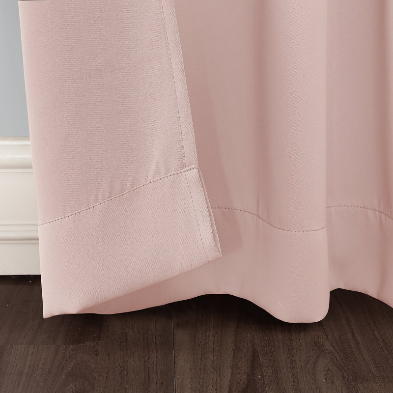 Panneau de rideau occultant thermique à œillets Wayfair Basics® Dorcia, Rougir, l 40 po x L 95 po