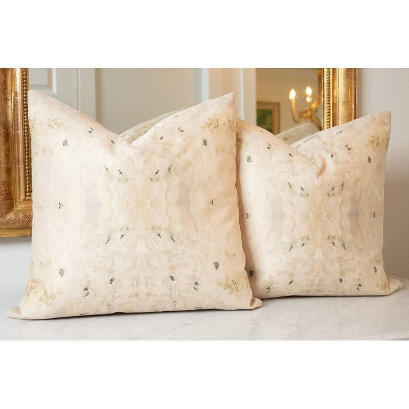 Centerpiece Square Pillow Cover & Insert, 22"H x 22"W