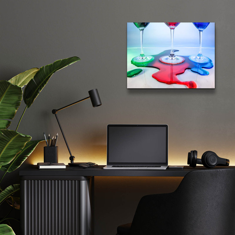 «Drink Splash 4» par Gordon Semmens, H 12 po x l 16 po x P 0,13 po