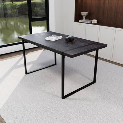 Table de salle à manger noire 59 "avec pieds en métal, look industriel moderne, table de 4 à 6 places, table de maison et de cuisine, plateau de table épais de 1,5 po