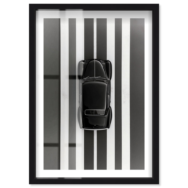«Regal Car Shadowbox Print Sports» par Notoriart, cadre noir, 17 x 25, Noir, H 25 po x l 17 po