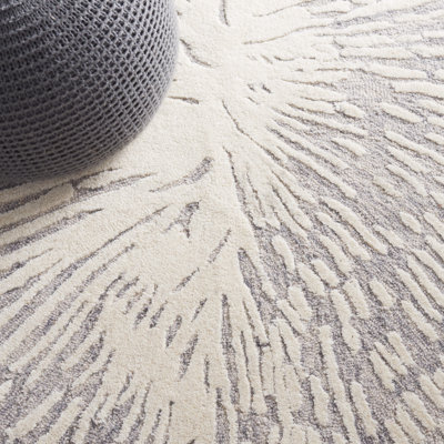 Tapis gris / ivoire Metro 478