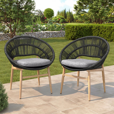Ensemble de 2 chaises de patio pour l'extérieur, pieds en teck de style papasan en osier avec coussin en faux rotin gris foncé et coussin gris