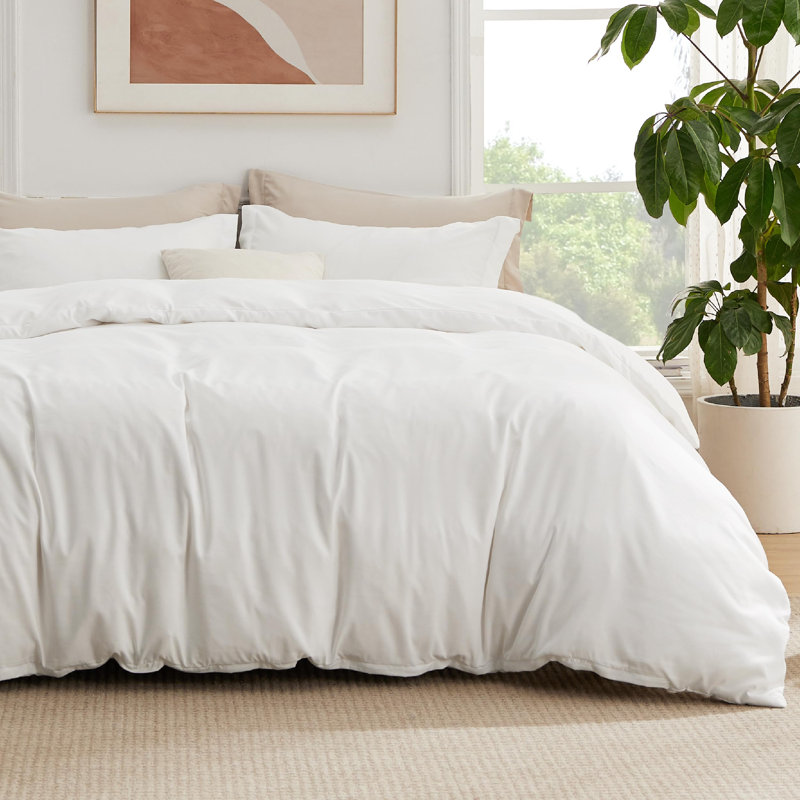 Bedsure Microfiber Duvet Cover with Fitted Sheet- Deep Pocket, Hotel Luxury Soft Double Brushed Bedding Set （Set of 4）, White