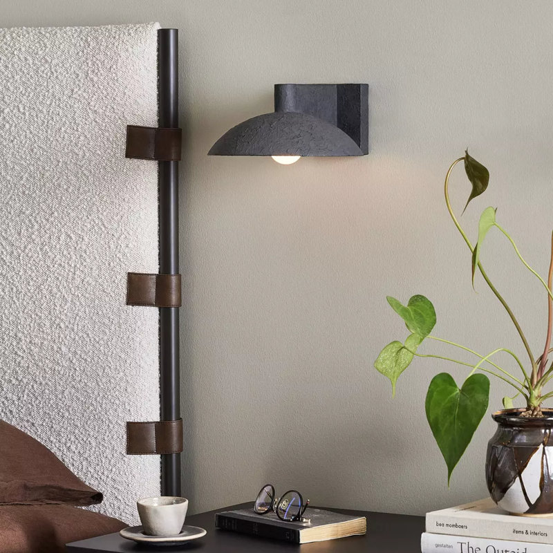 Santorini 1 - Light Half Moon, Black
