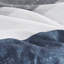 Ensemble d'édredon à rayures modernes avec draps bleu et gris hypoallergénique et antimicrobien pour une chambre à coucher fraîche et confortable-119071343