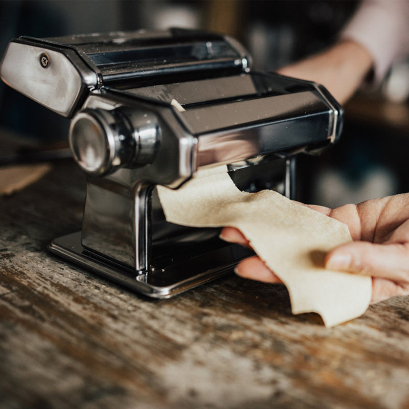 Machine à pâtes IMounTEK en acier inoxydable avec 9 réglages d'épaisseur, coupe-fettuccine et nouilles, manivelle