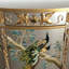 Armoire de rangement peinte à la main