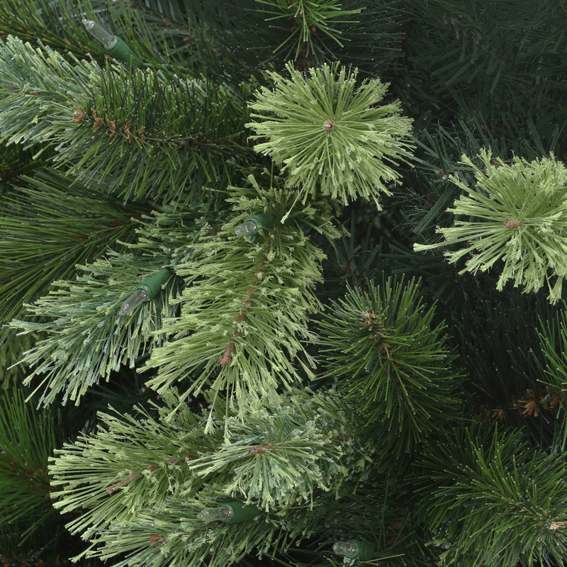 Arbre de Noël artificiel pin vert mince avec lumières claires / blanches Portland, H 6 pi 6 po