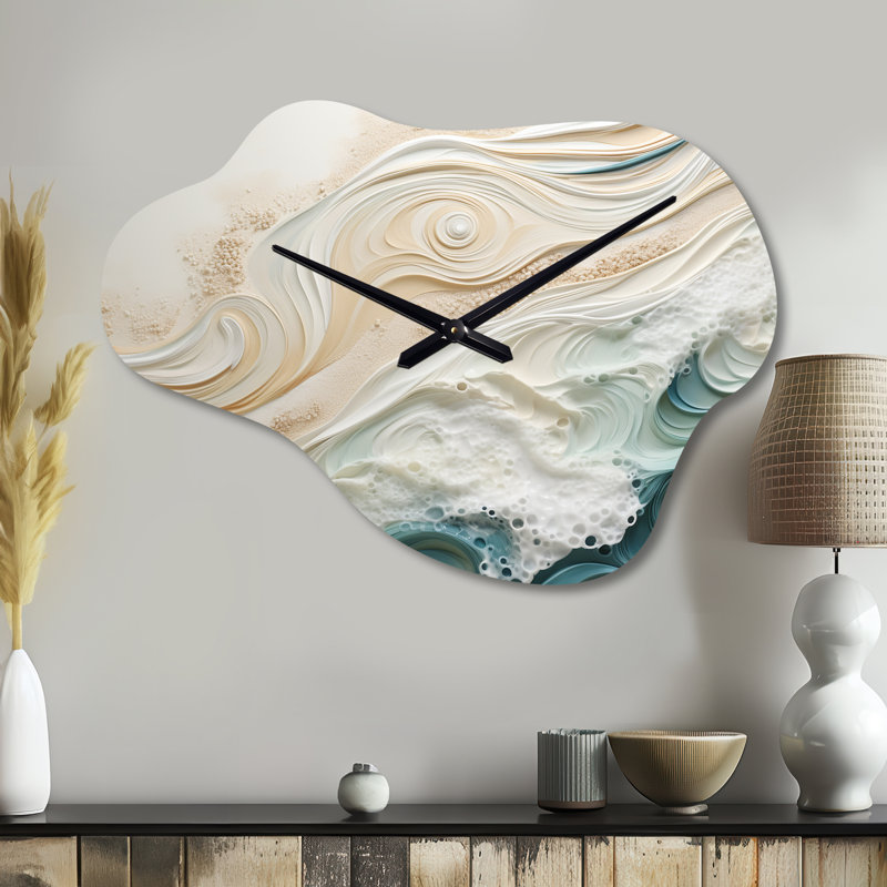 Gerrard moderne bleu et beige sable vue aérienne IV - plage sable nuage horloge en métal, Petit
