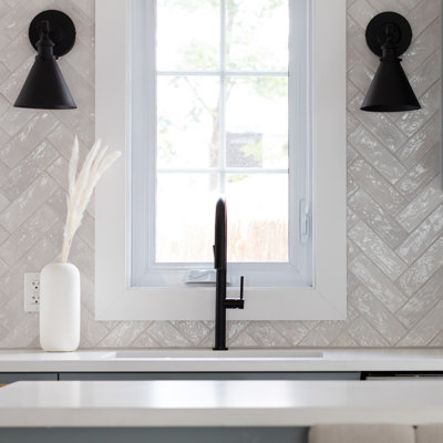 Moochi Pull Out Single Handle Kitchen Faucet