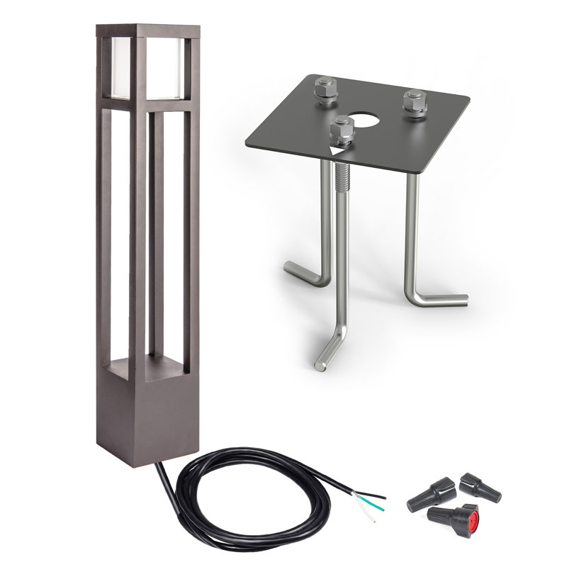 Tower LED Pathway Light, 120, 2700, Bronze on Aluminum