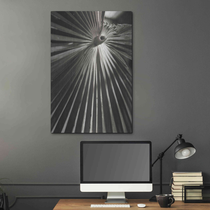 Red Barrel Studio® «Palm Frond 1» par Debra Van Swearingen, art mural en métal, H 36 po x l 24 po