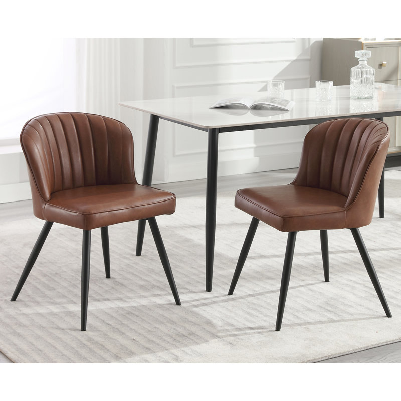 Chaise Kayani, Brun