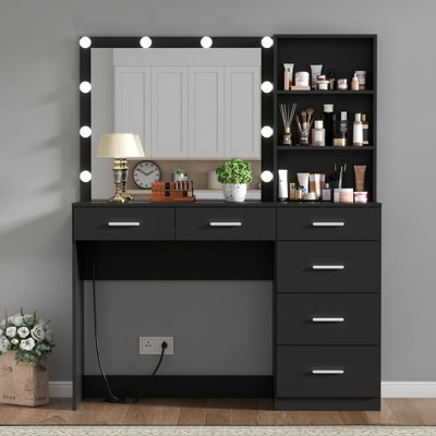 Kanyiah Vanity