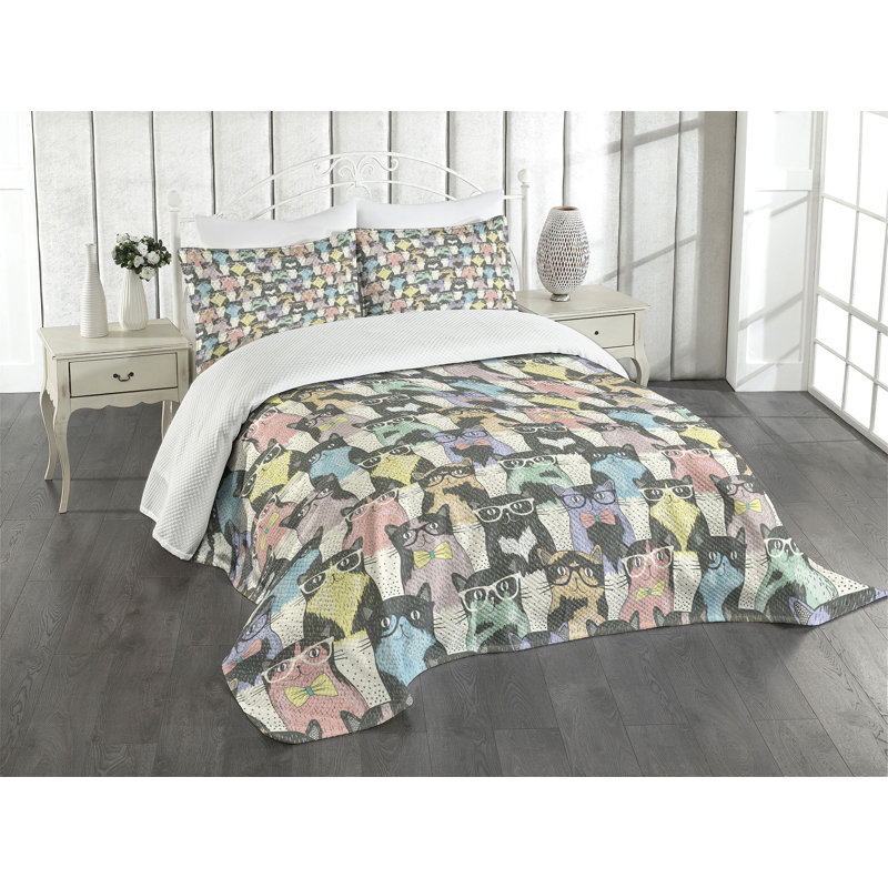 Hipster Cats Multicolor Quilted Queen Bedspread Set