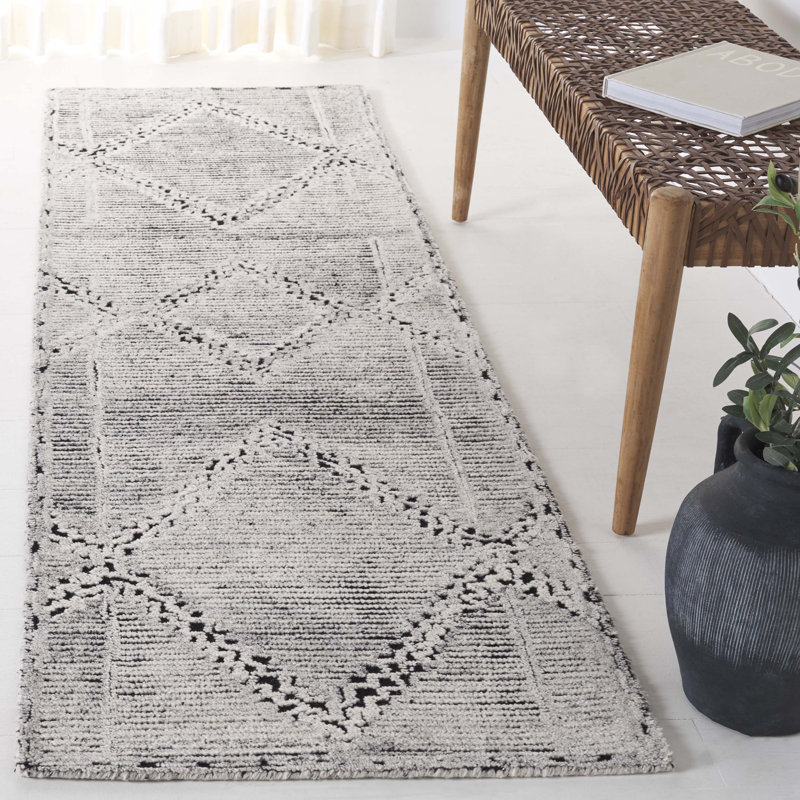 Aniqa Hand Tufted Wool/Cotton Geometric Rug in Gray/Ivory/Black, Runner 2'3" x 9'