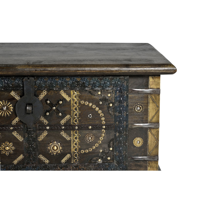 Coderre Blanket Chest