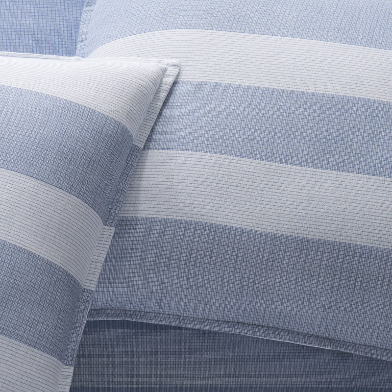 Southern Tide Lakeshore Comforter Set, King Comforter + 2 King Pillow Shams