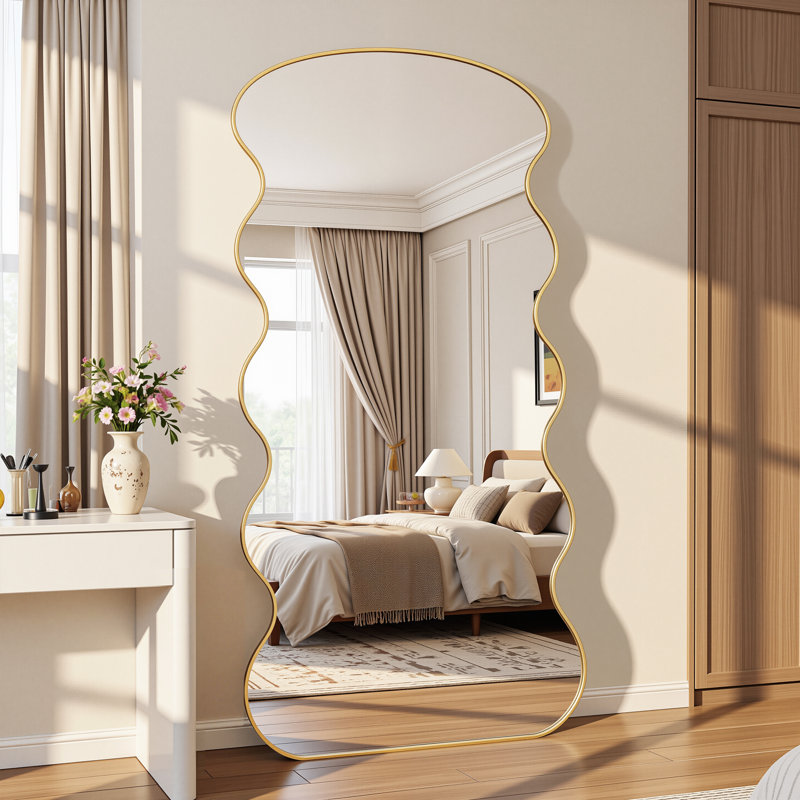 Miroir surdimensionné arqué en métal surdimensionné, Doré, 76 po x 34 po