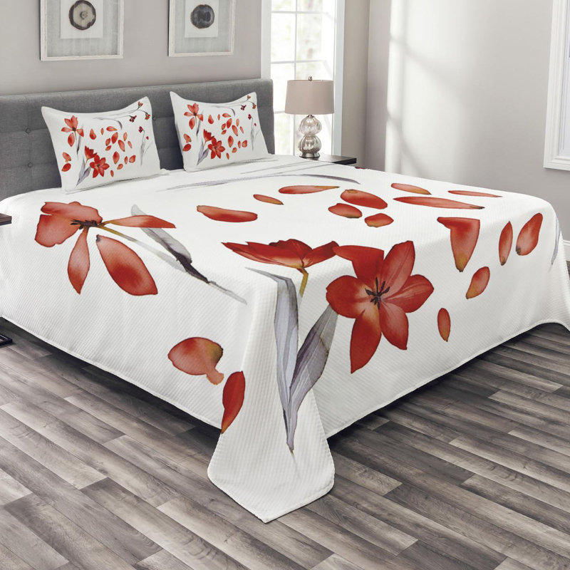 Traditional Polyester Floral Coverlet, Queen Coverlet + 2 Shams