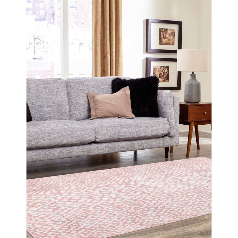 Tapis rose à motif animalier Langley Street®, Rectangle 7 pi 1 po x 10 pi