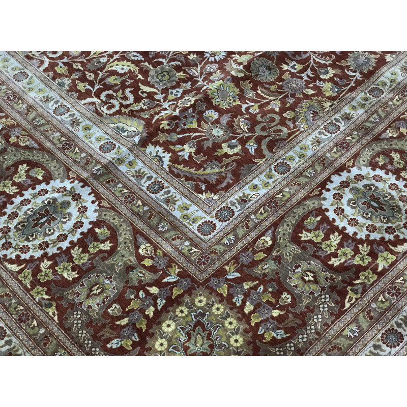 Tapis brun de haute qualité noué à la main