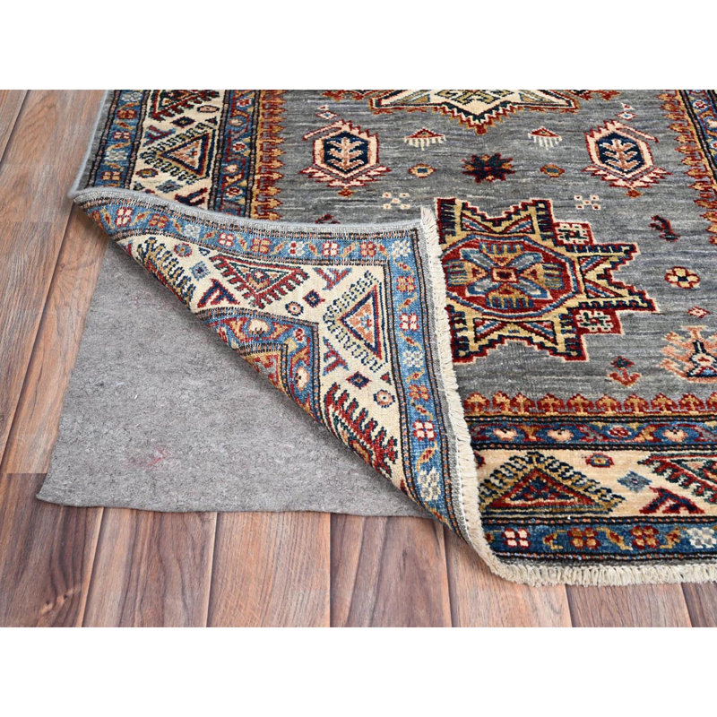 Tapis oriental 3 pi 1 po x 4 pi 10 po Sharkskin