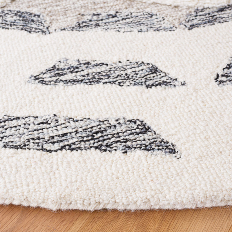 Peytin Hand Tufted Wool/Cotton Geometric Rug in Ivory/Gray, Round 6'