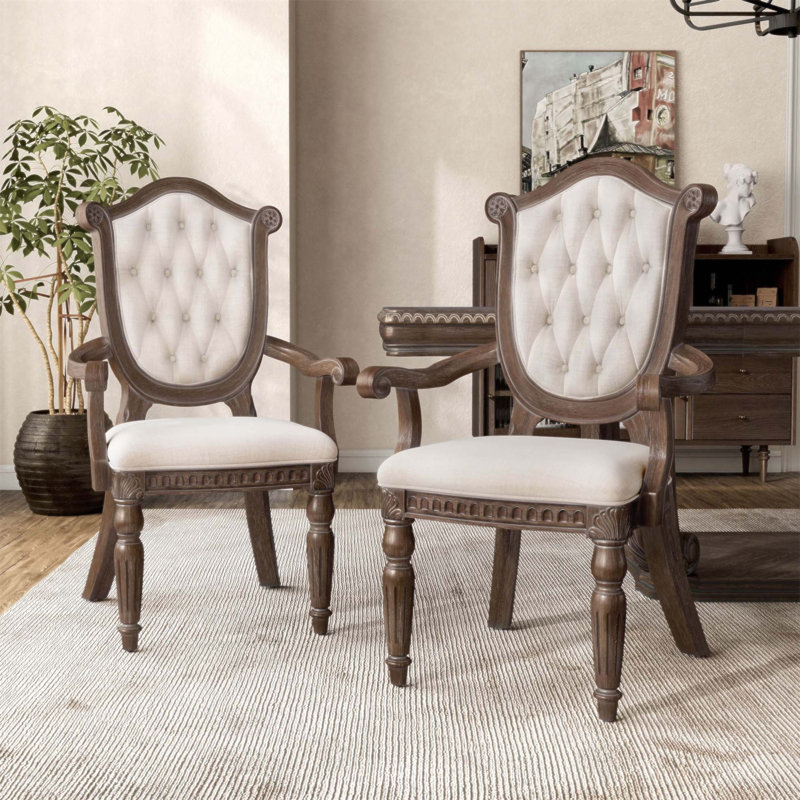 Ensemble de fauteuils 2 pièces de style rustique avec dossier capitonné à losanges et pieds avant cannelés pour un repas élégant