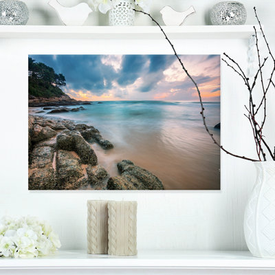 " Gloomy Tropical Sunset Beach "