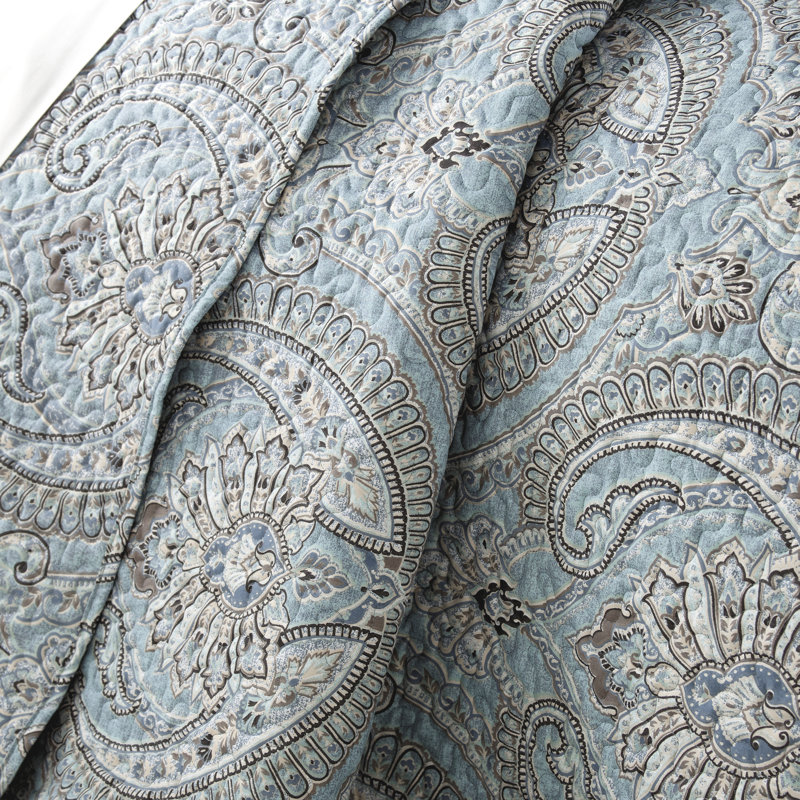 Pure Melody Oversized Light-weight Paisley Quilt Set with matching shams, King Quilt + 2 King Shams, Black