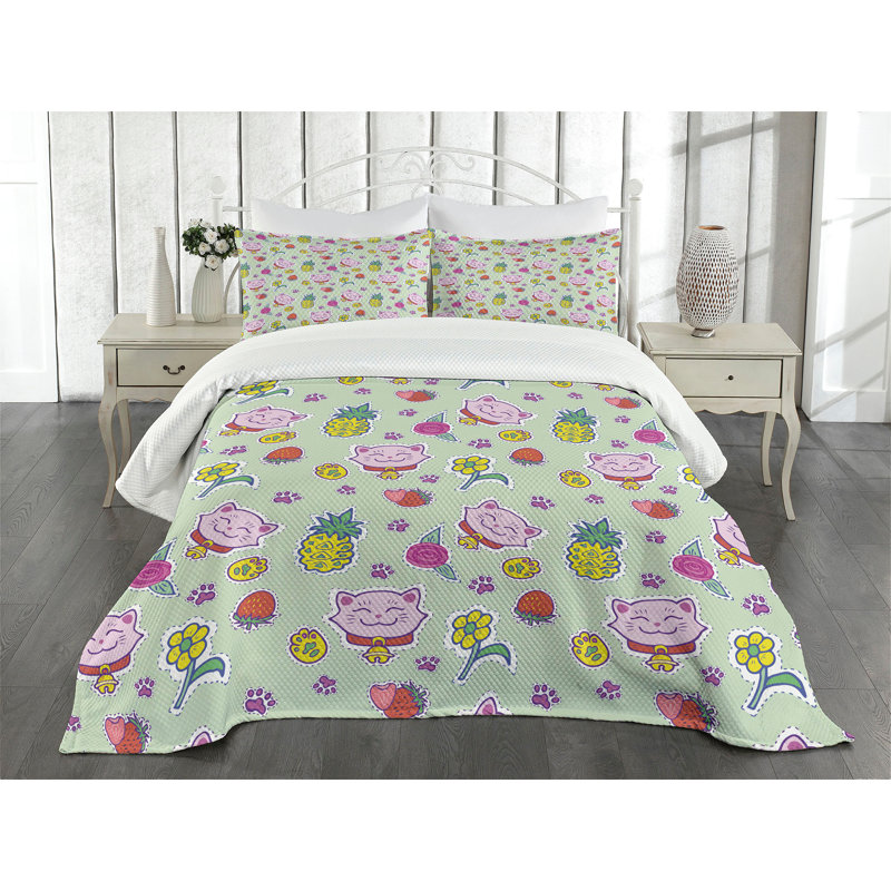 Ambesonne Cat Bedspread Set  Smiling Cat Maneki Neko  Multicolor, King Coverlet / Bedspread + 2 Standard Shams