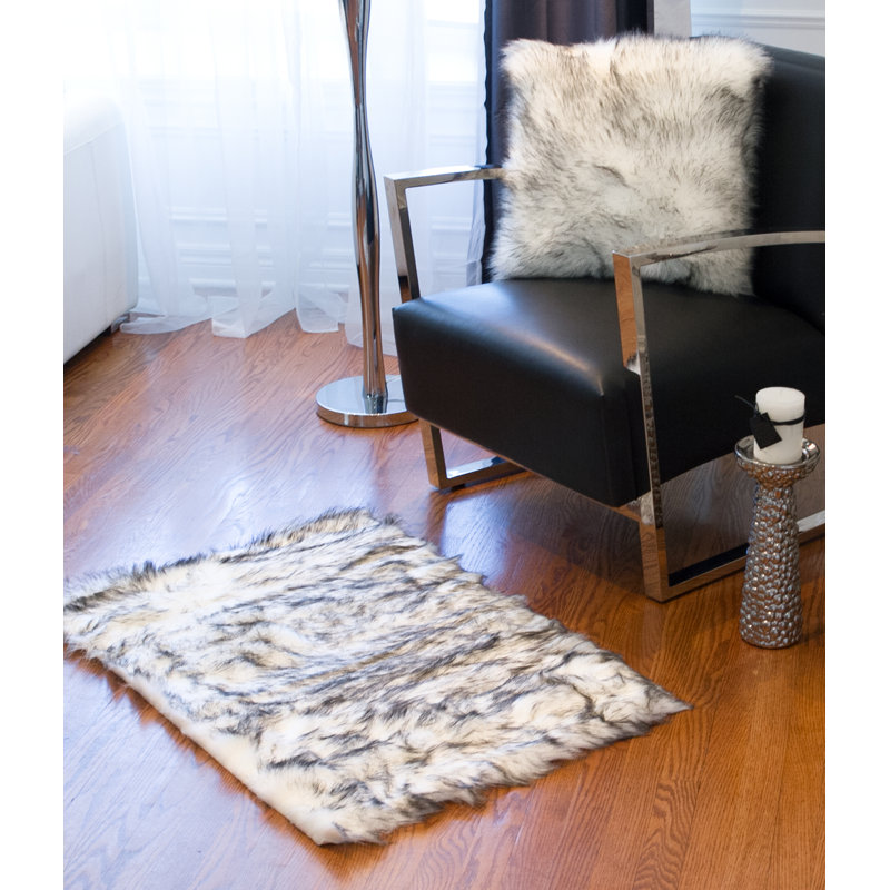 Shawnta Faux Sheepskin Indoor Rug