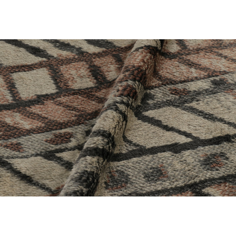 Vintage Swedish Rya Rug, Scandinavian Geometric Patterns In Gray - Rug & Kilim