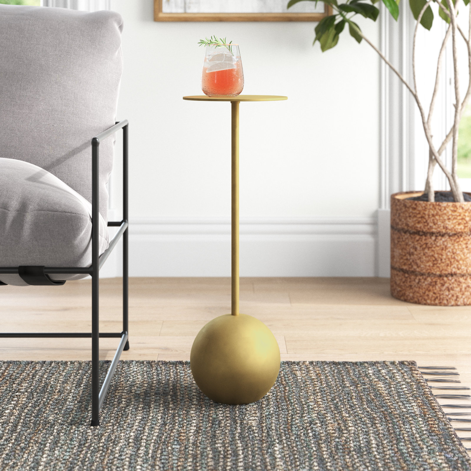 Kea End Table, Gold