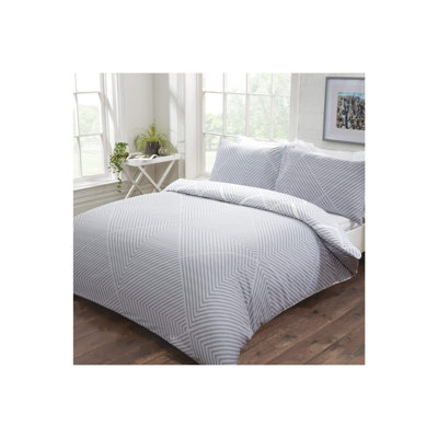 Pedersen Polyester Geometric Shapes Duvet Cover Set with Pillowcases Included