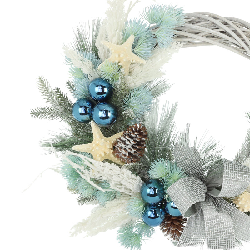 Couronne de Noël 28 po avec ornements, étoile de mer et nœuds