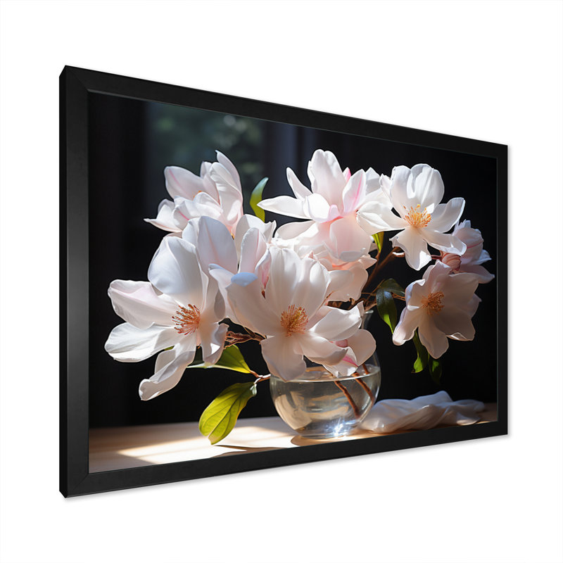 Champ de magnolia blanc et jaune II sur toile, H 30 po x l 40 po x P 1,5 po, Cadre simple noir